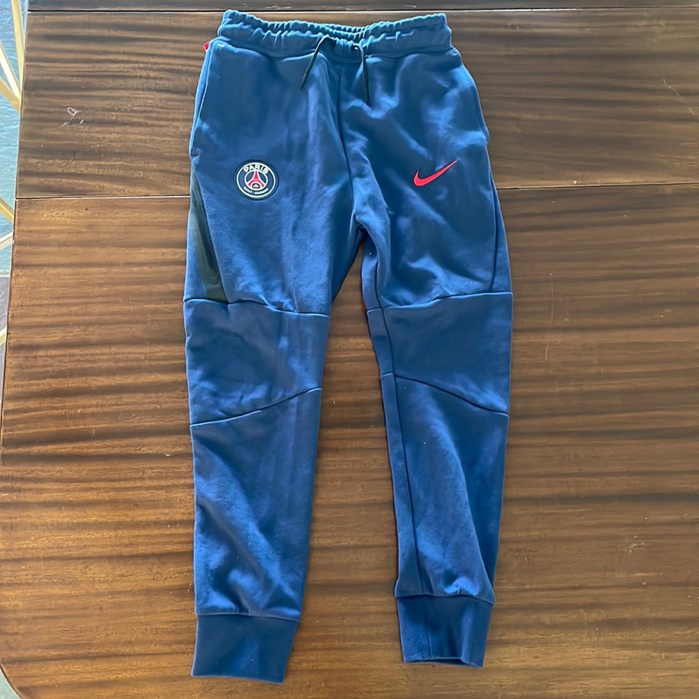 PSG Paris Saint-Germain Kid’s Blue Nike Sweatpants Size medium New without tags